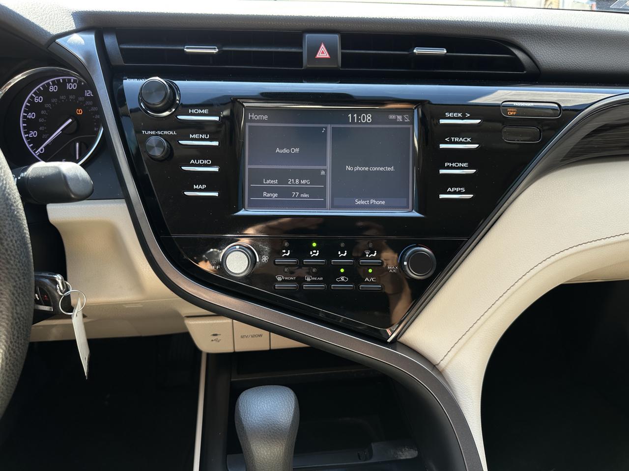 Toyota Camry LE Auto (Natl) 2019