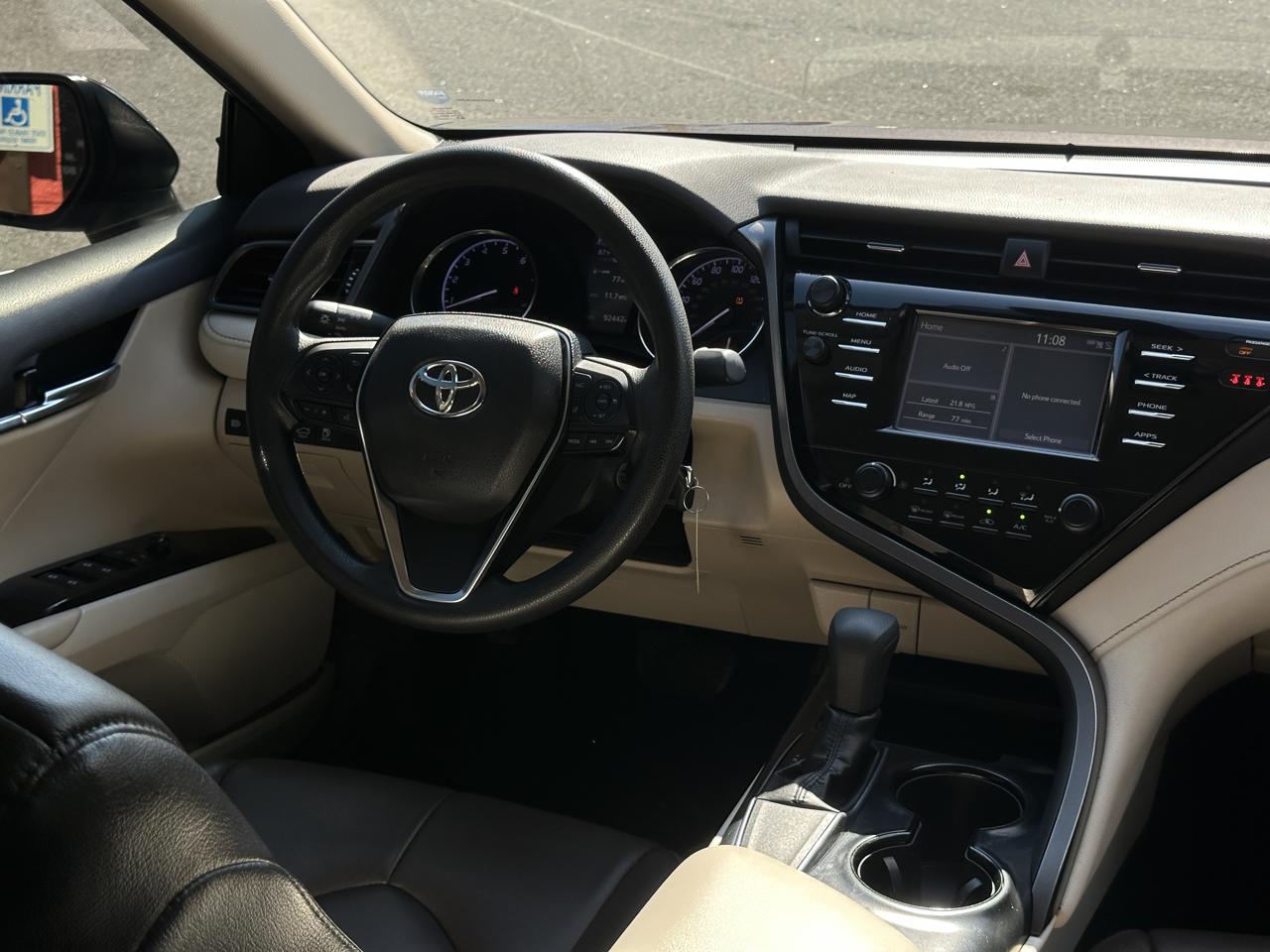 Toyota Camry LE Auto (Natl) 2019