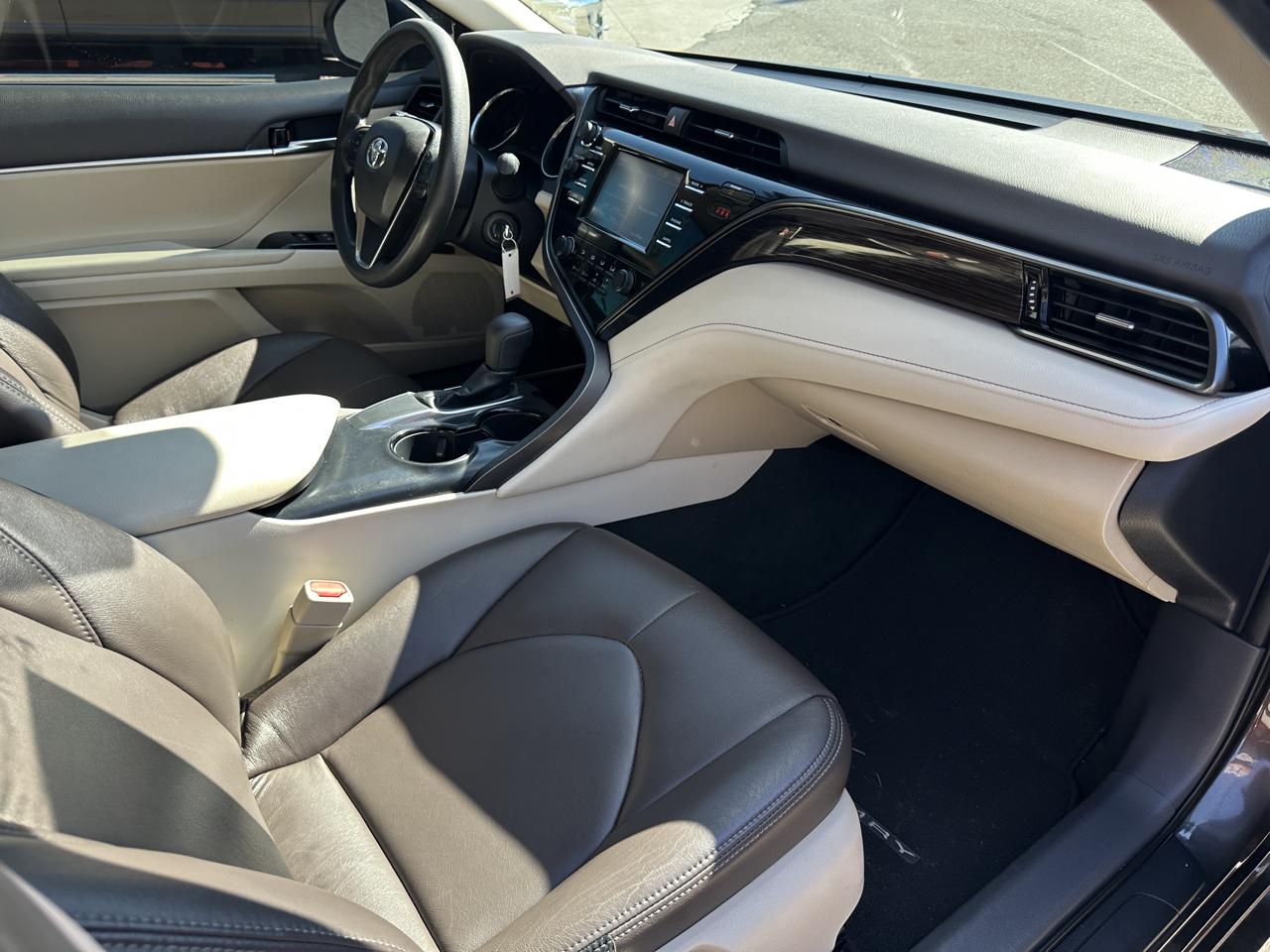 Toyota Camry LE Auto (Natl) 2019