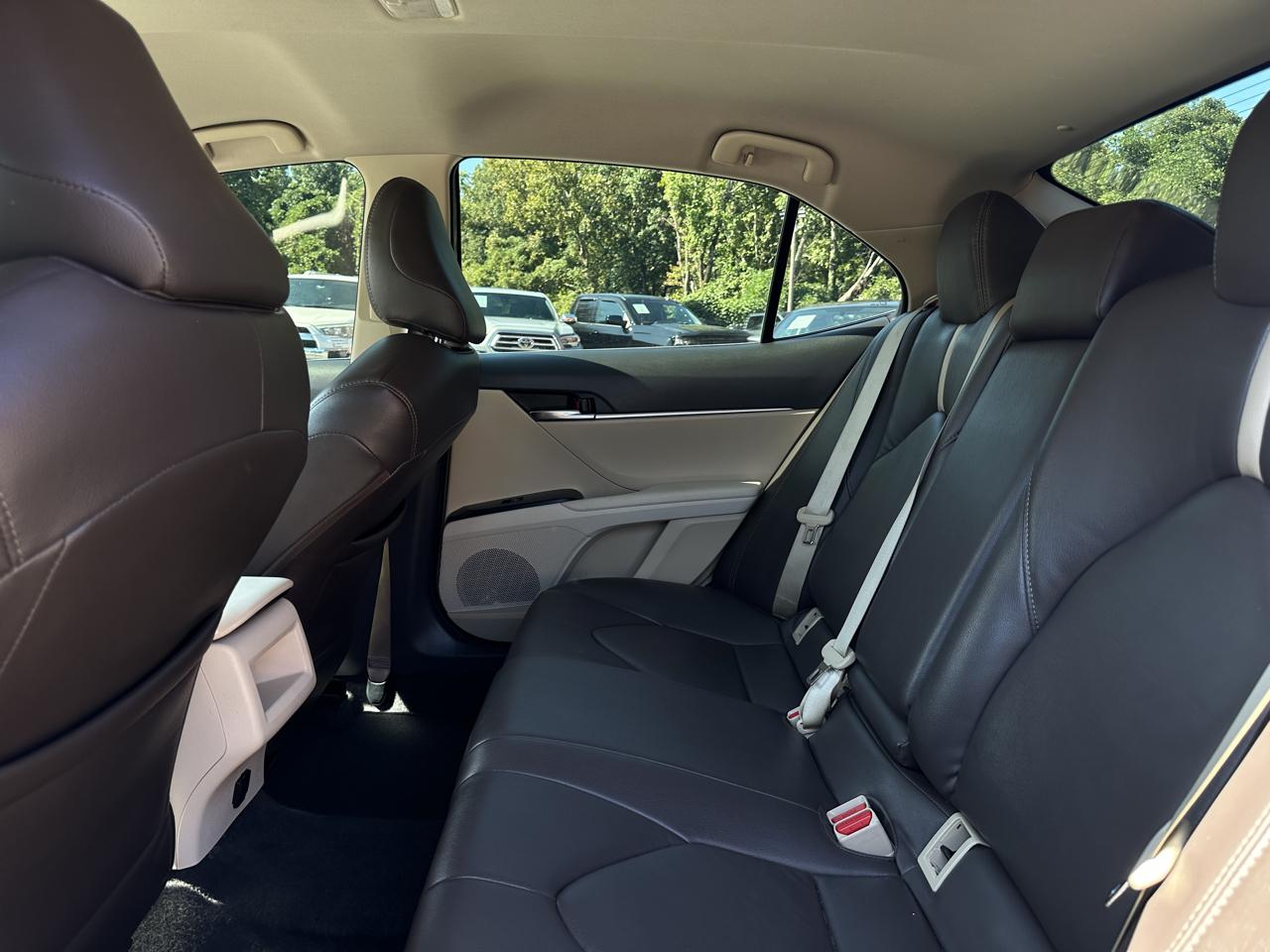 Toyota Camry LE Auto (Natl) 2019