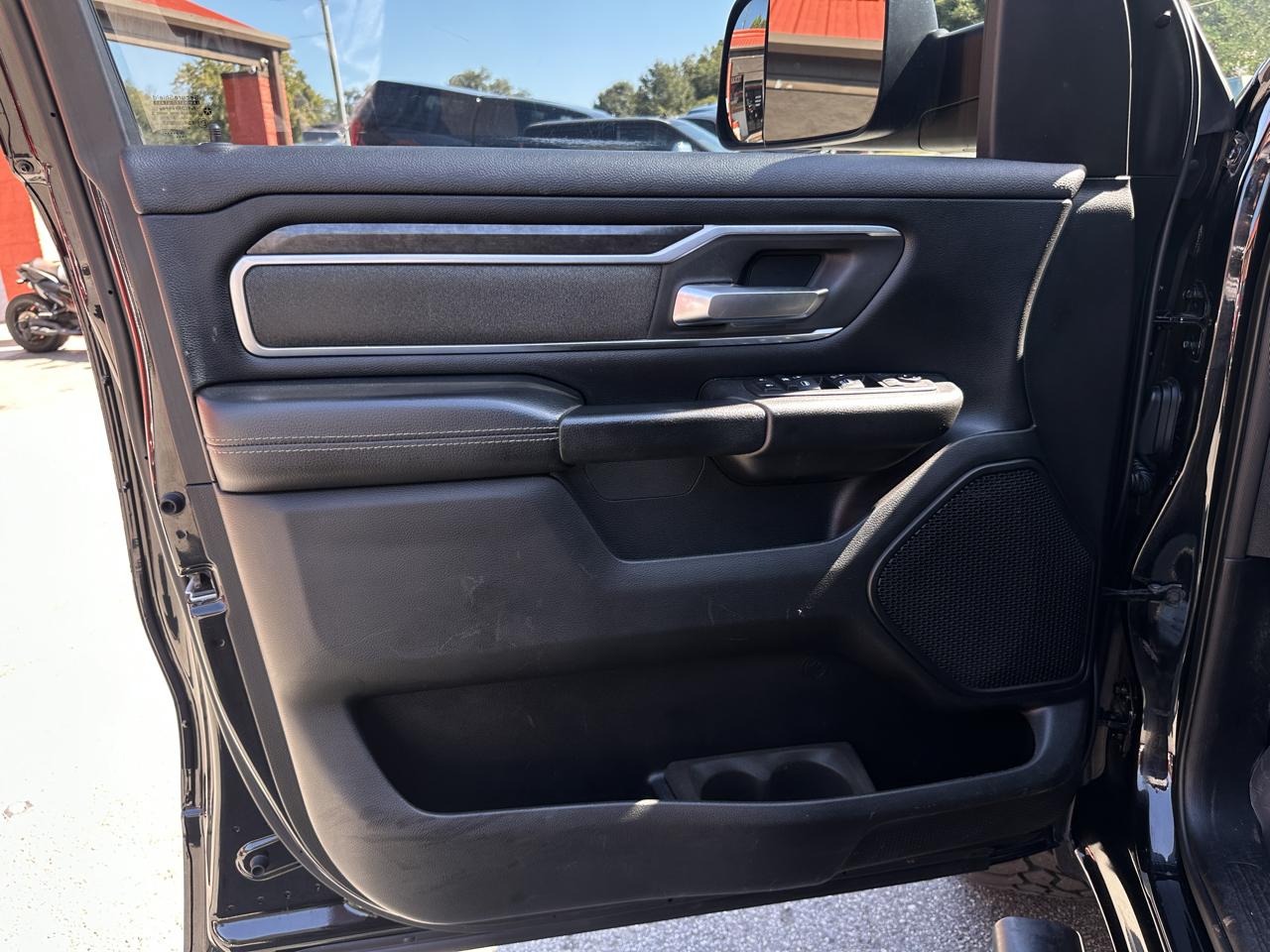 RAM 1500 Big Horn/Lone Star 4x4 Crew Cab 5'7" Box 2019