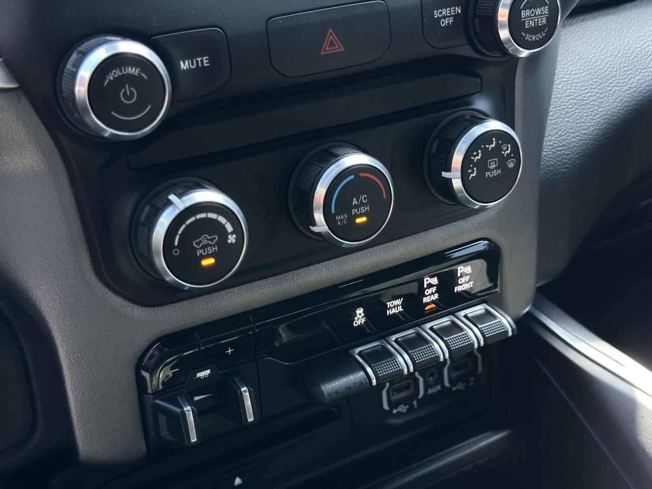 RAM 1500 Big Horn/Lone Star 4x4 Crew Cab 5'7" Box 2019