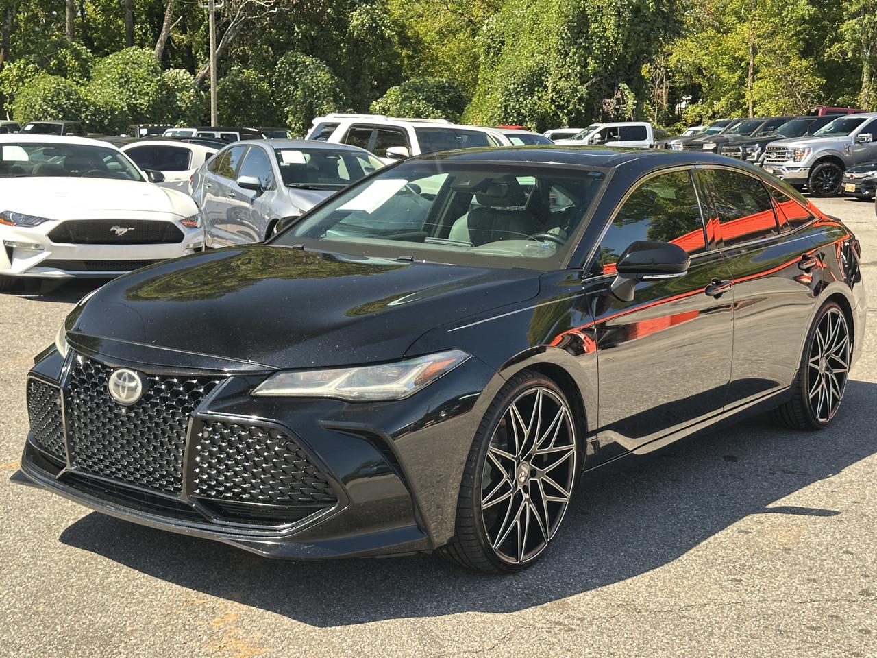 Toyota Avalon XLE 4D Sedan 2019