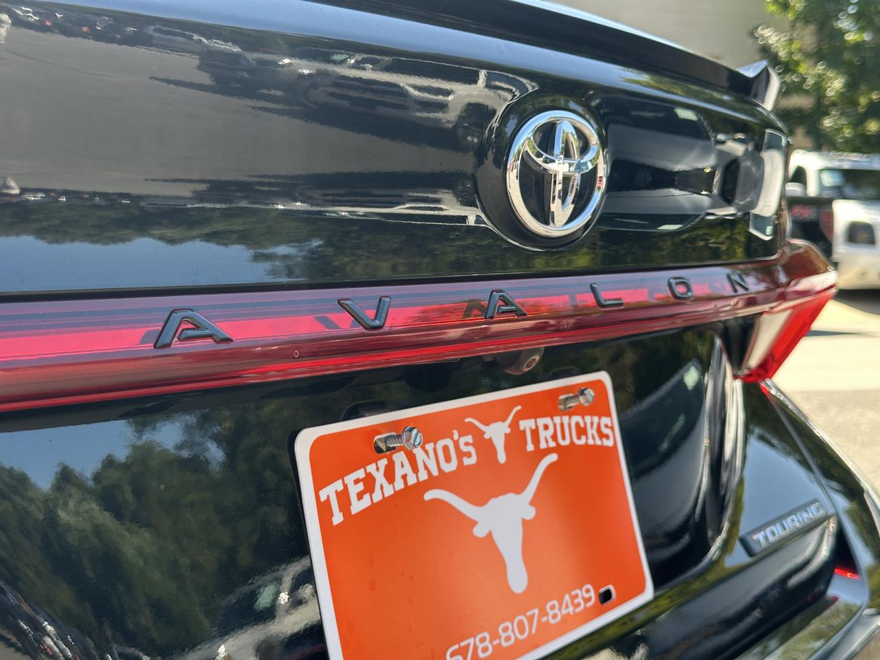 Toyota Avalon XLE 4D Sedan 2019