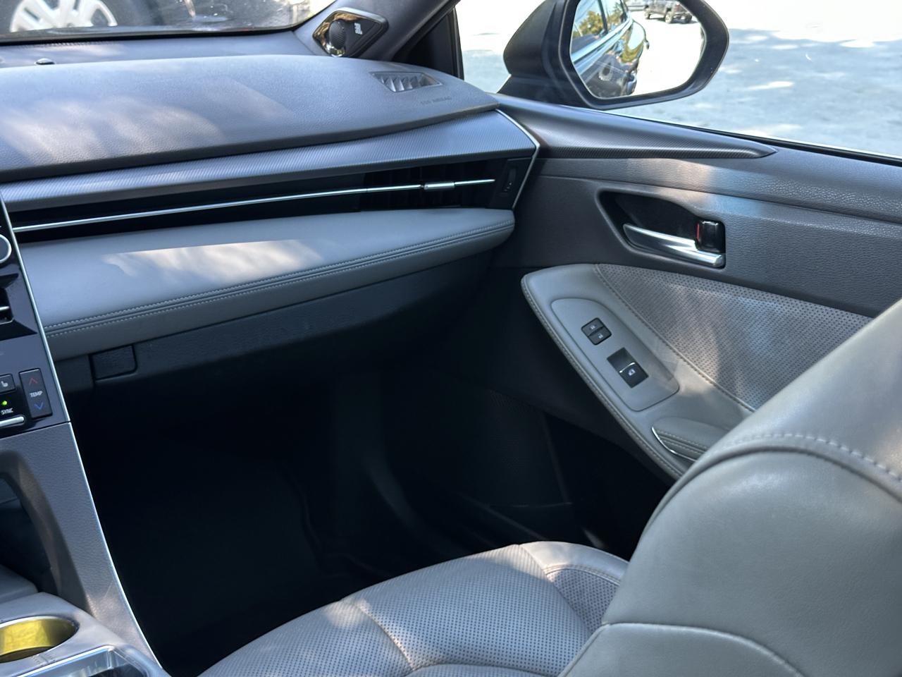 Toyota Avalon XLE 4D Sedan 2019