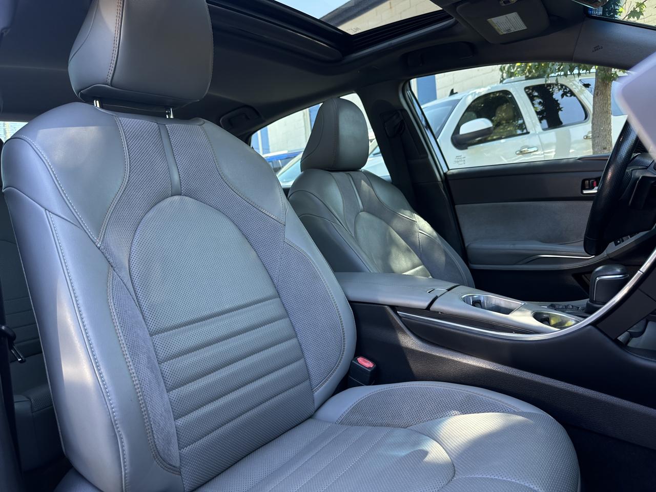 Toyota Avalon XLE 4D Sedan 2019