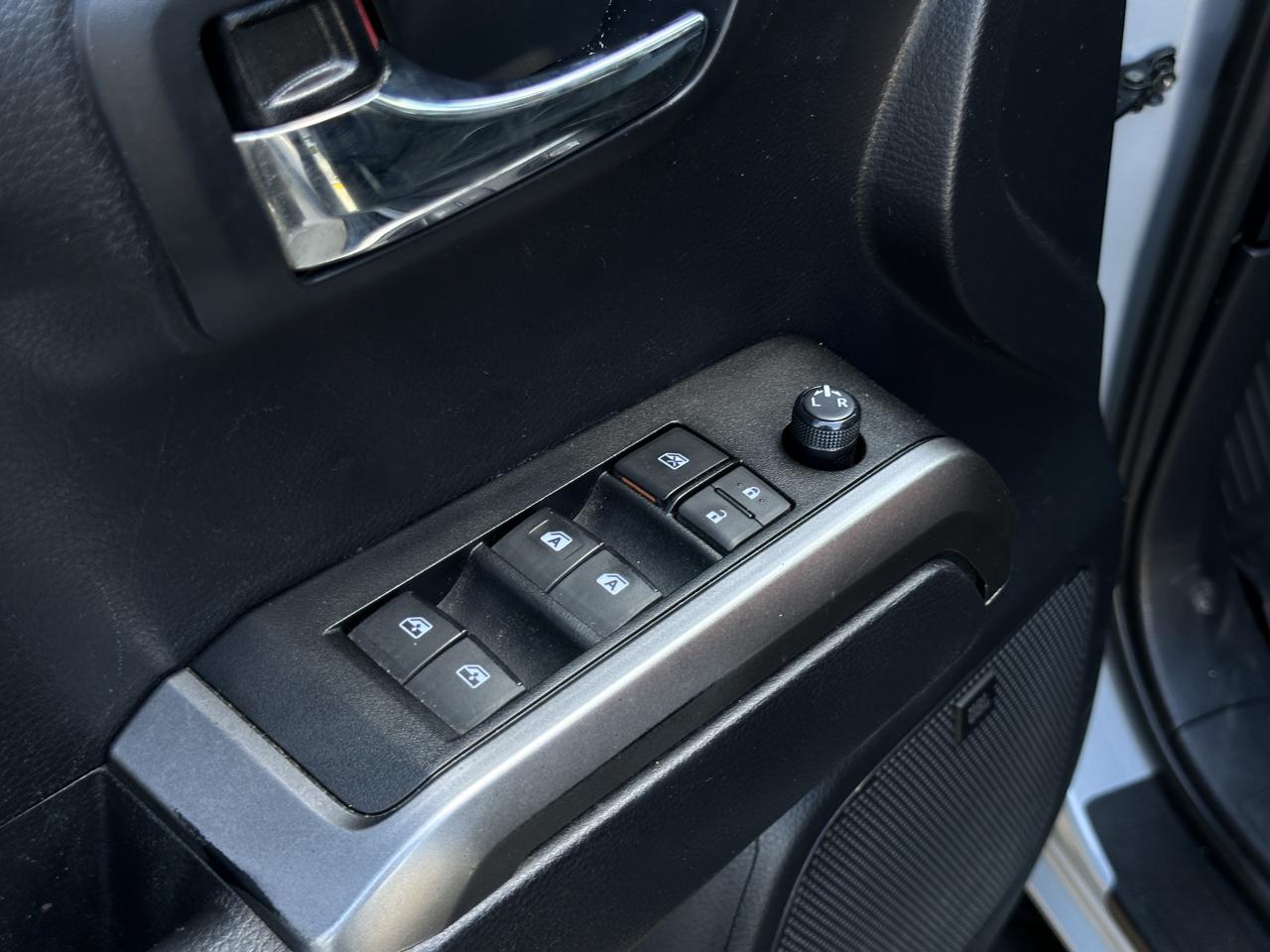 Toyota Tacoma 4WD Limited Double Cab 5' Bed V6 AT (Natl) 2020