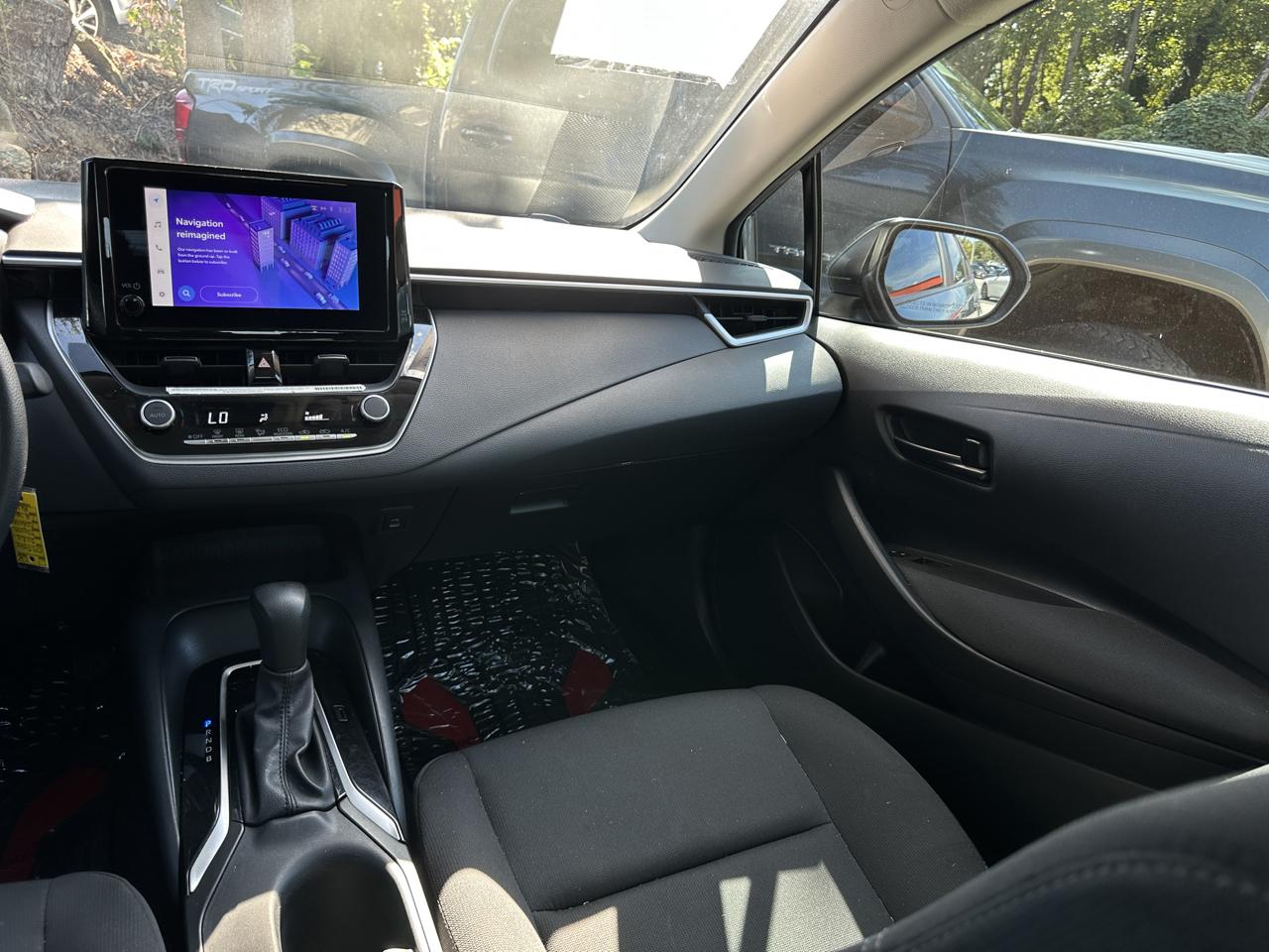 Toyota Corolla LE CVT (Natl) 2024