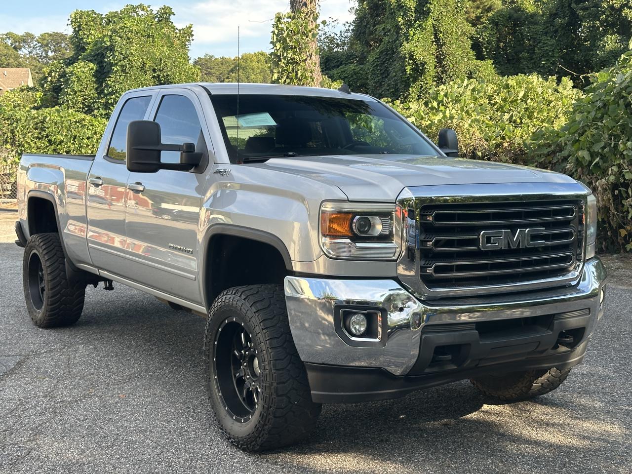 GMC Sierra 2500HD 4WD Double Cab 144.2" SLE 2015