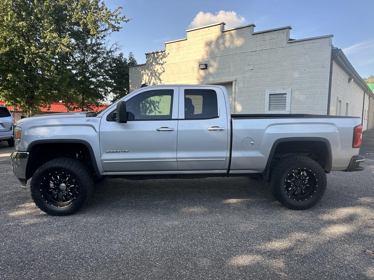 GMC Sierra 2500HD 4WD Double Cab 144.2" SLE 2015