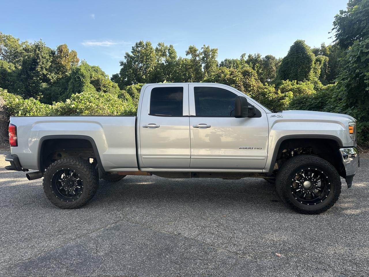 GMC Sierra 2500HD 4WD Double Cab 144.2" SLE 2015