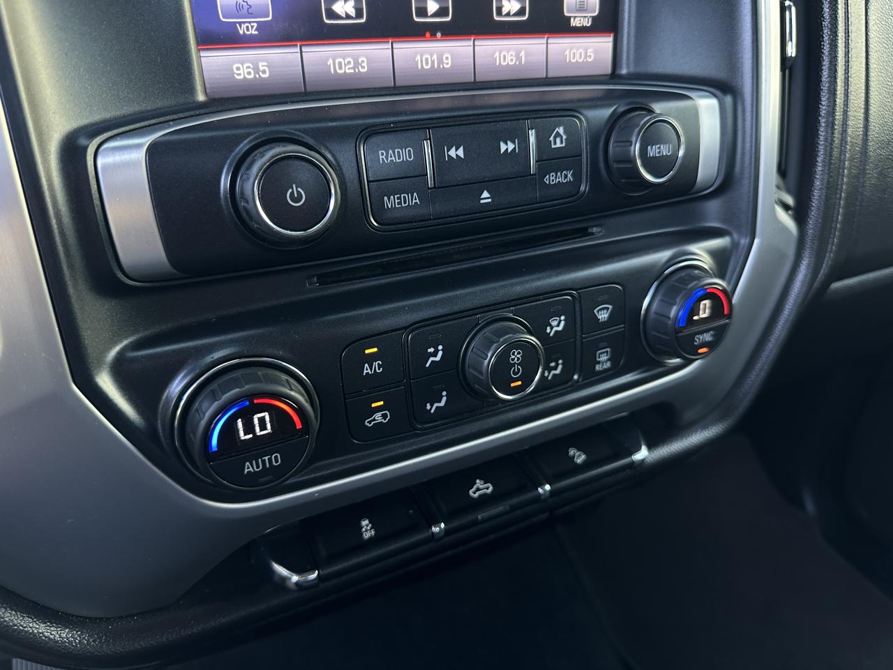 GMC Sierra 2500HD 4WD Double Cab 144.2" SLE 2015