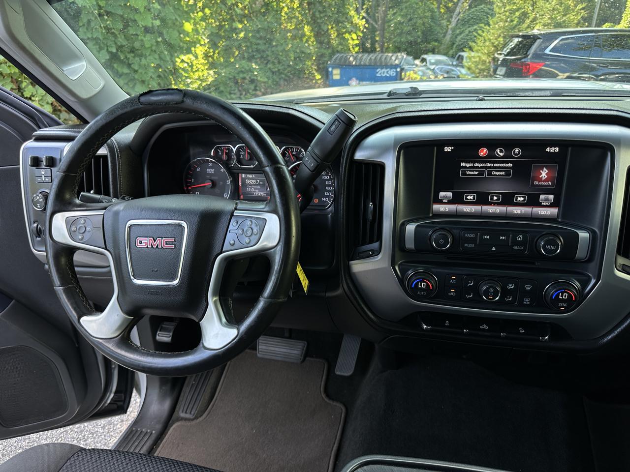 GMC Sierra 2500HD 4WD Double Cab 144.2" SLE 2015