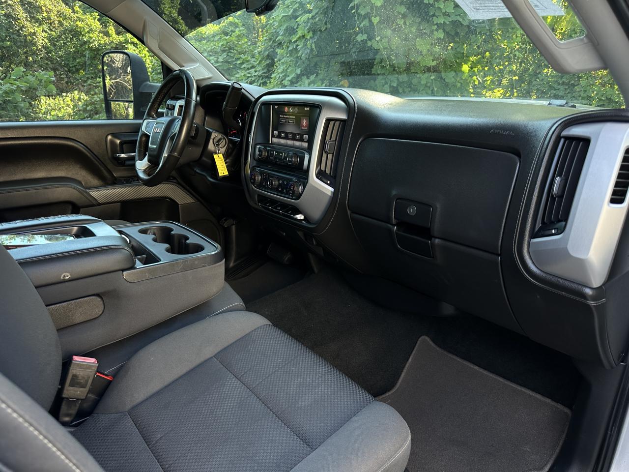 GMC Sierra 2500HD 4WD Double Cab 144.2" SLE 2015