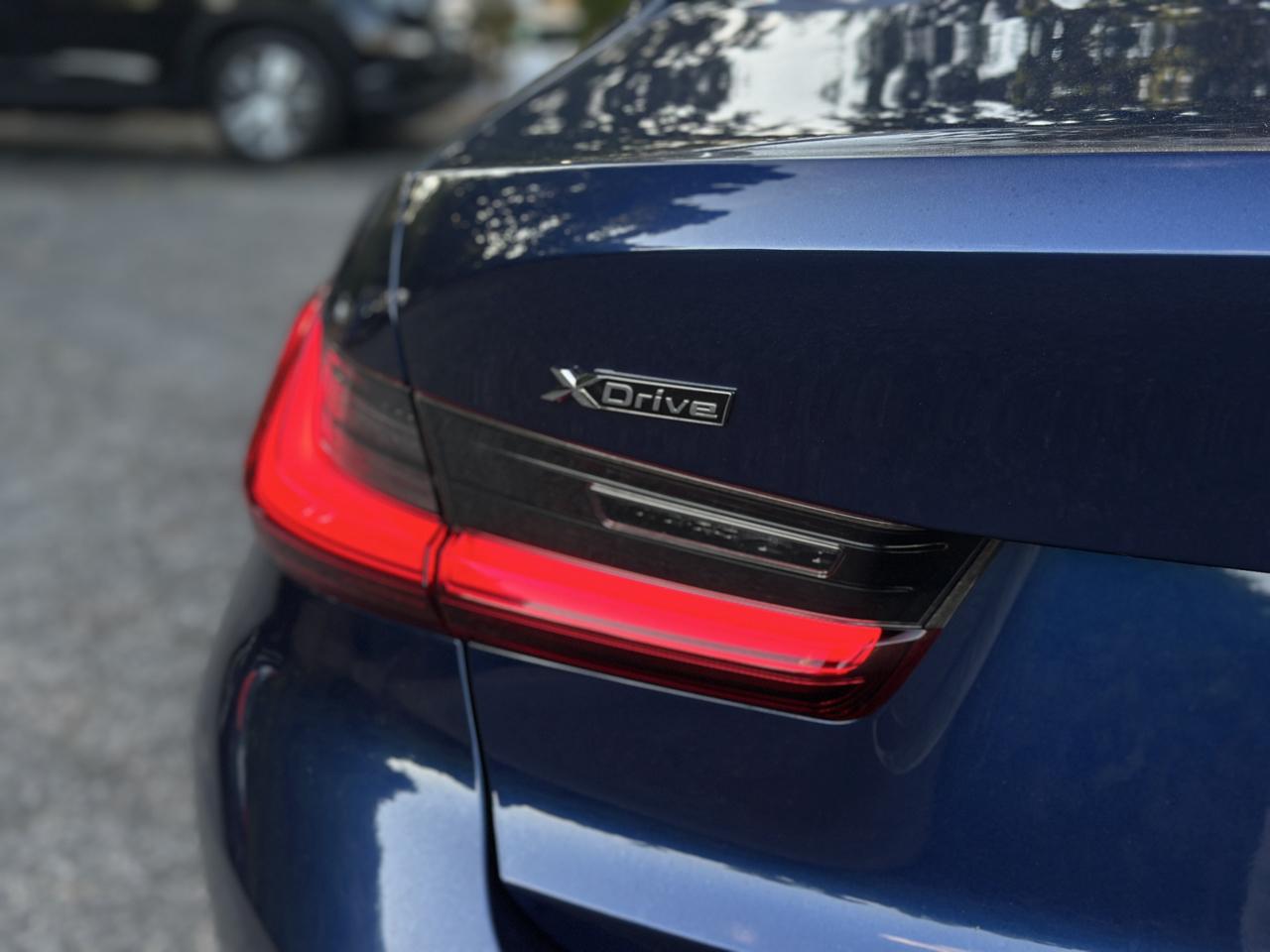 BMW 3 Series 330i xDrive Sedan 2019