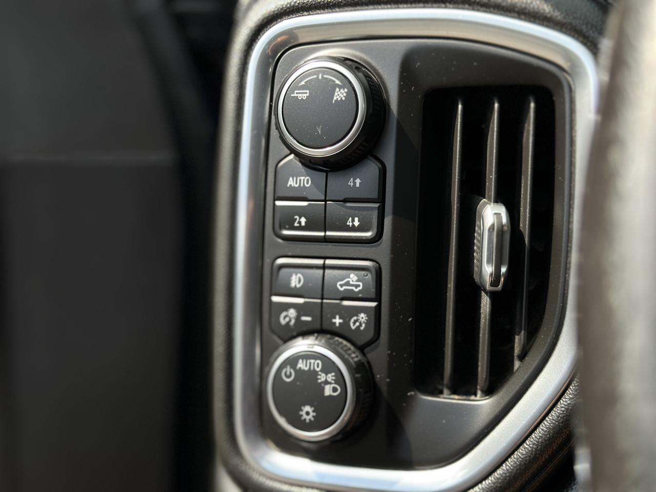 Chevrolet Silverado 1500 4WD Crew Cab 157" LT Trail Boss 2019
