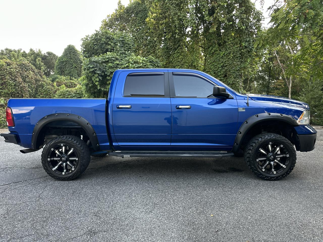 RAM 1500 SLT 4x4 Crew Cab 5'7" Box 2017