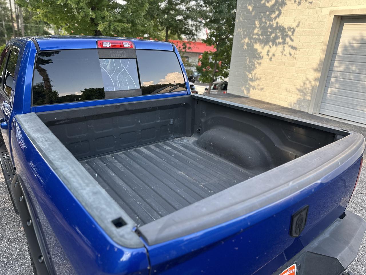 RAM 1500 SLT 4x4 Crew Cab 5'7" Box 2017
