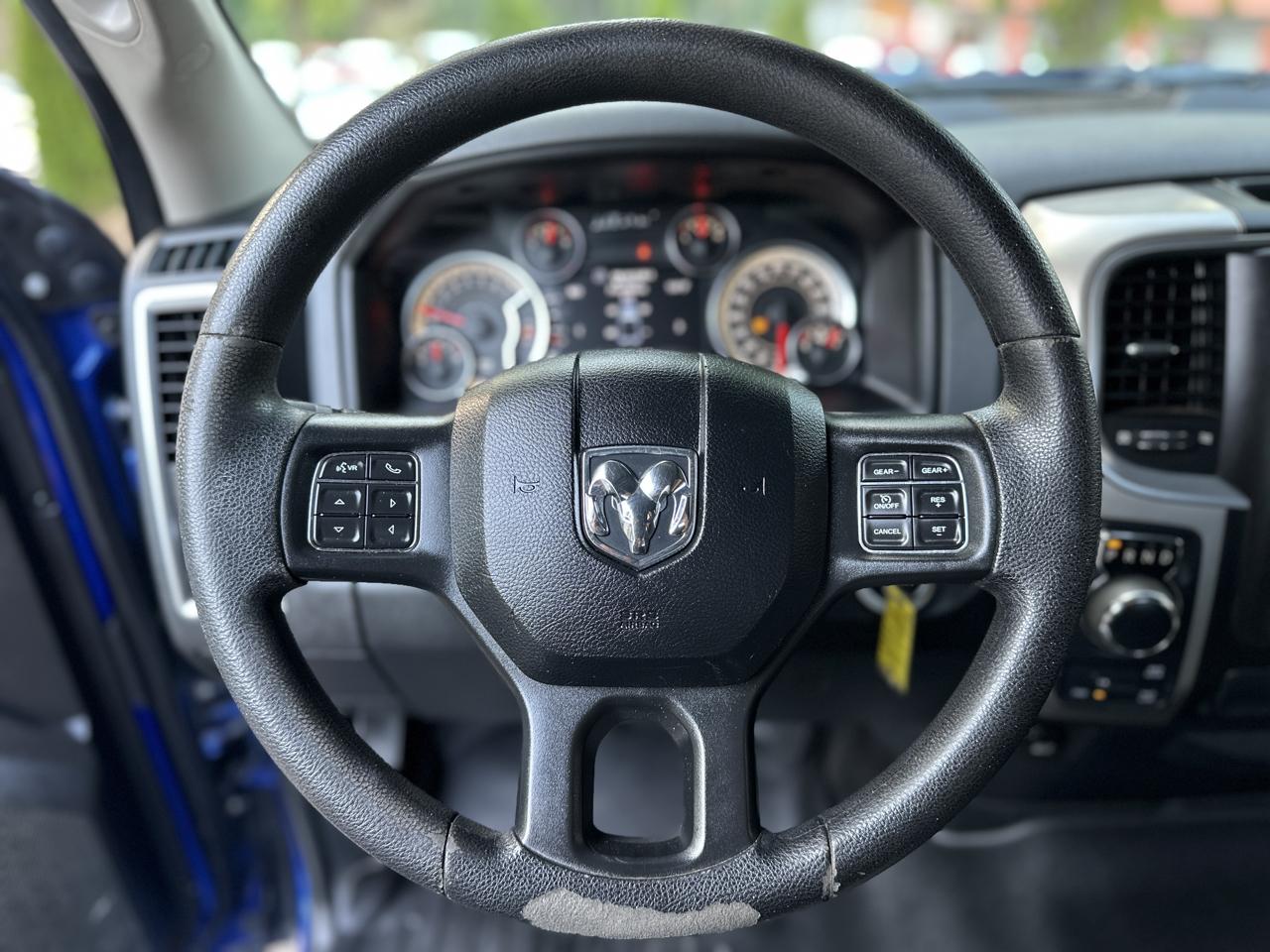 RAM 1500 SLT 4x4 Crew Cab 5'7" Box 2017