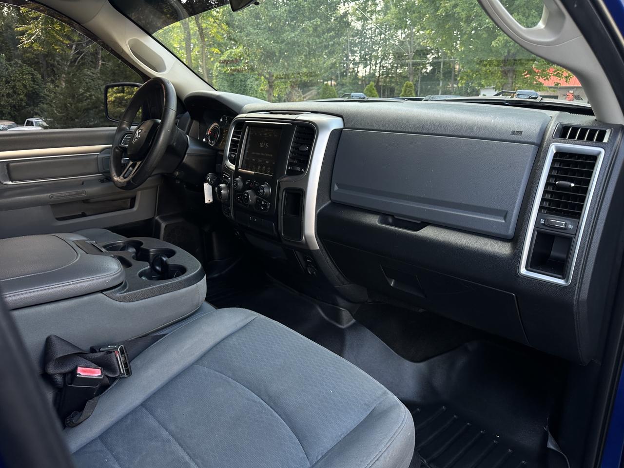 RAM 1500 SLT 4x4 Crew Cab 5'7" Box 2017