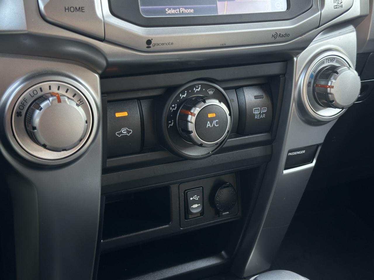 Toyota 4Runner 4WD 4dr V6 Trail Premium (Natl) 2014