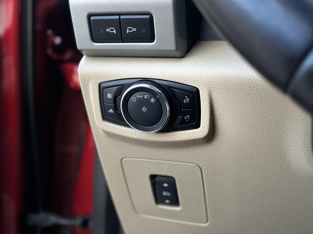 Ford F-150 Lariat SuperCrew 5.5-ft. Bed 4WD 2017