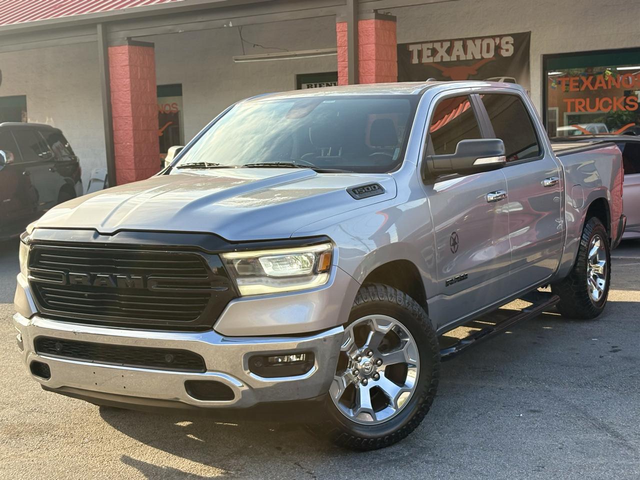 RAM 1500 Big Horn/Lone Star 4x4 Crew Cab 5'7" Box 2019