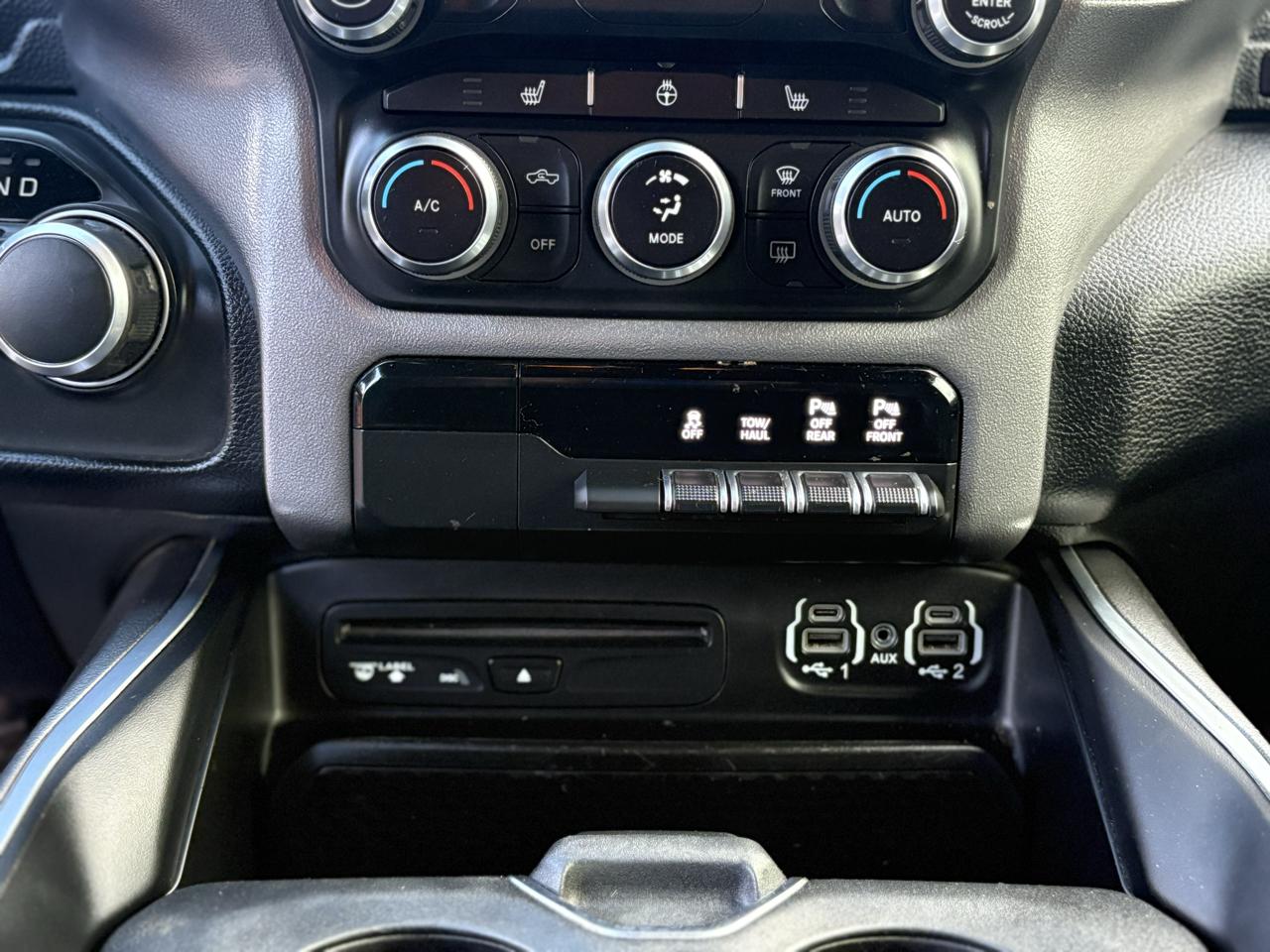 RAM 1500 Big Horn/Lone Star 4x4 Crew Cab 5'7" Box 2019