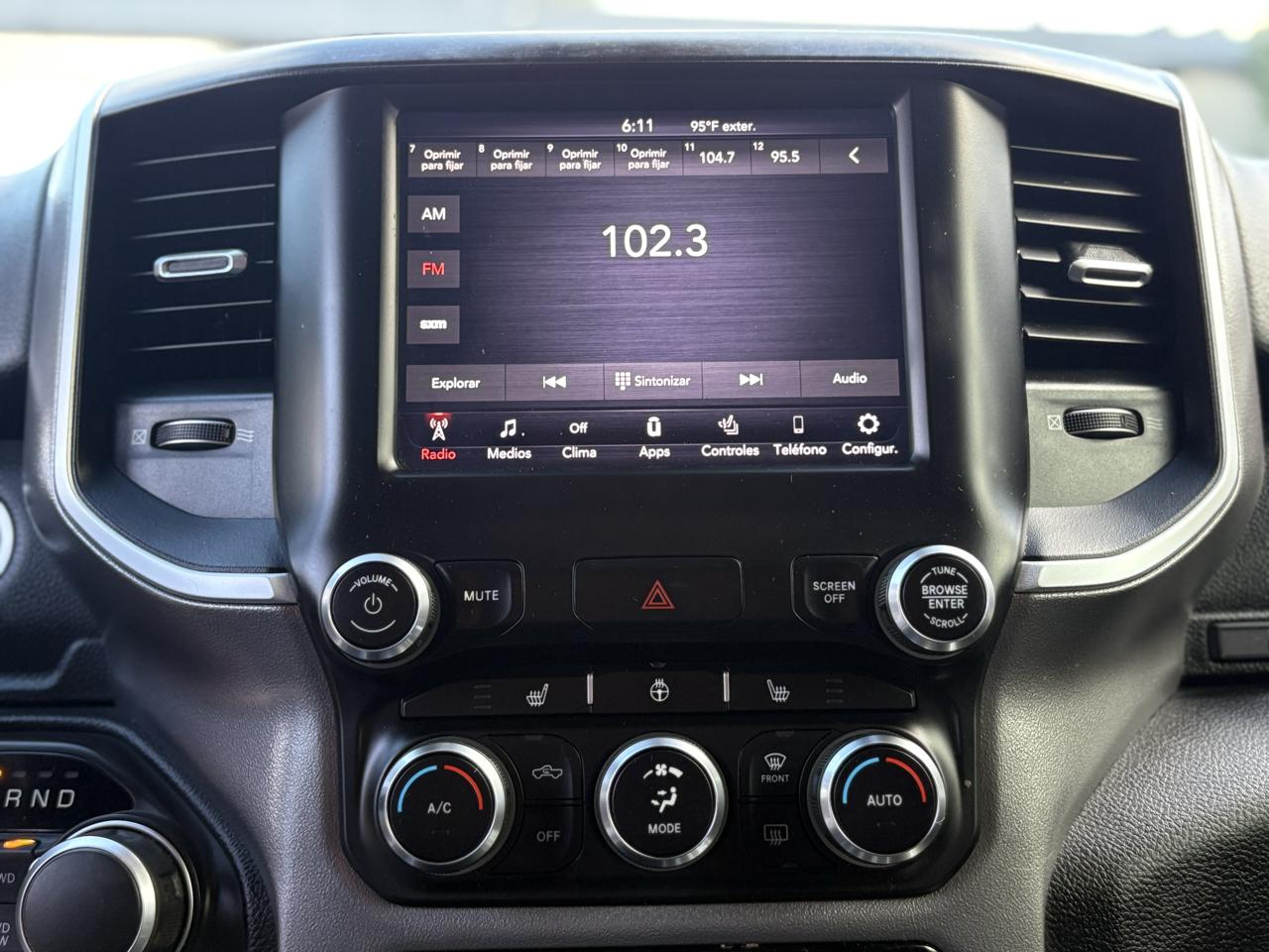 RAM 1500 Big Horn/Lone Star 4x4 Crew Cab 5'7" Box 2019