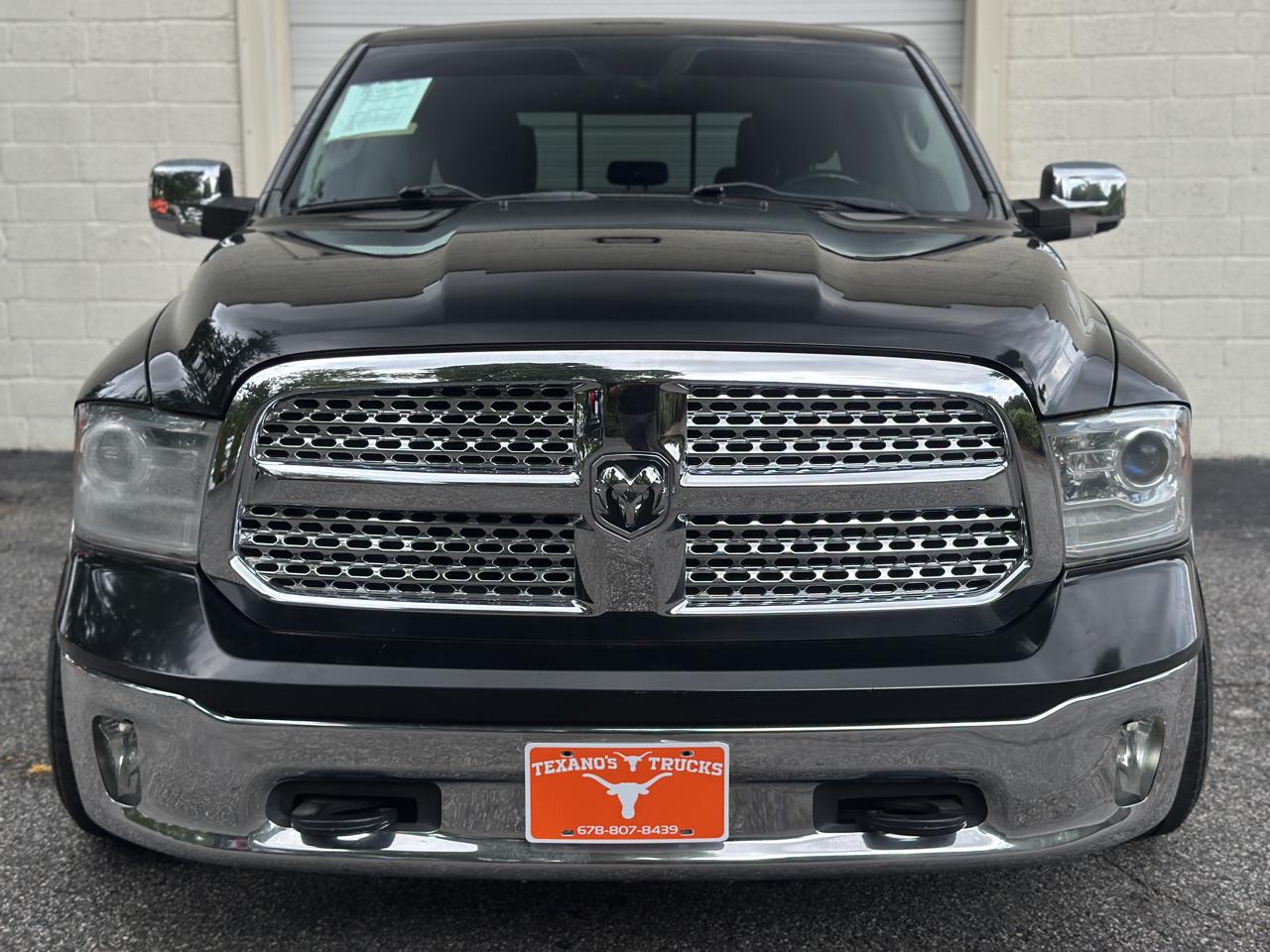 RAM 1500 4WD Crew Cab 140.5" Laramie 2015