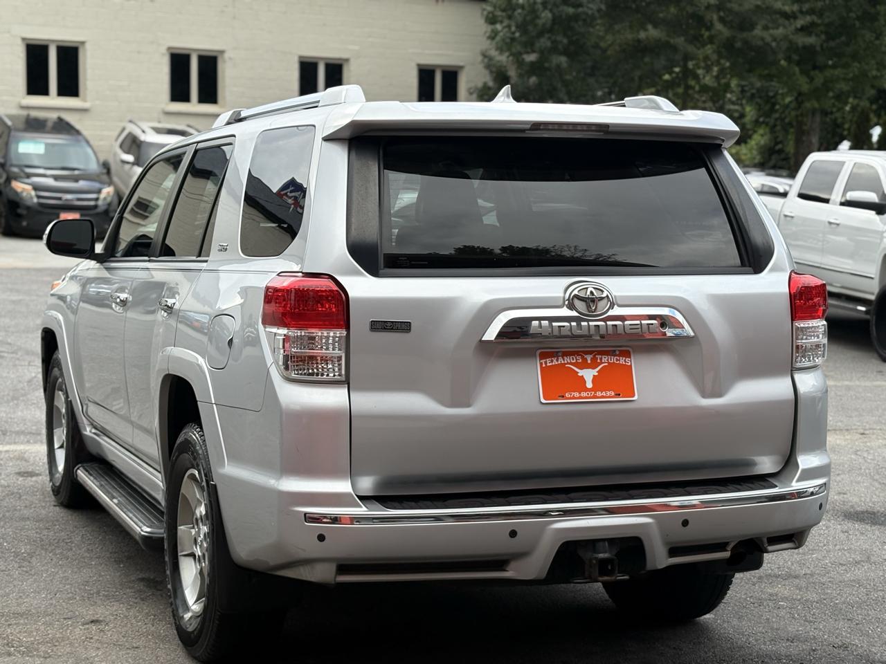 Toyota 4Runner RWD 4dr V6 Limited (Natl) 2011