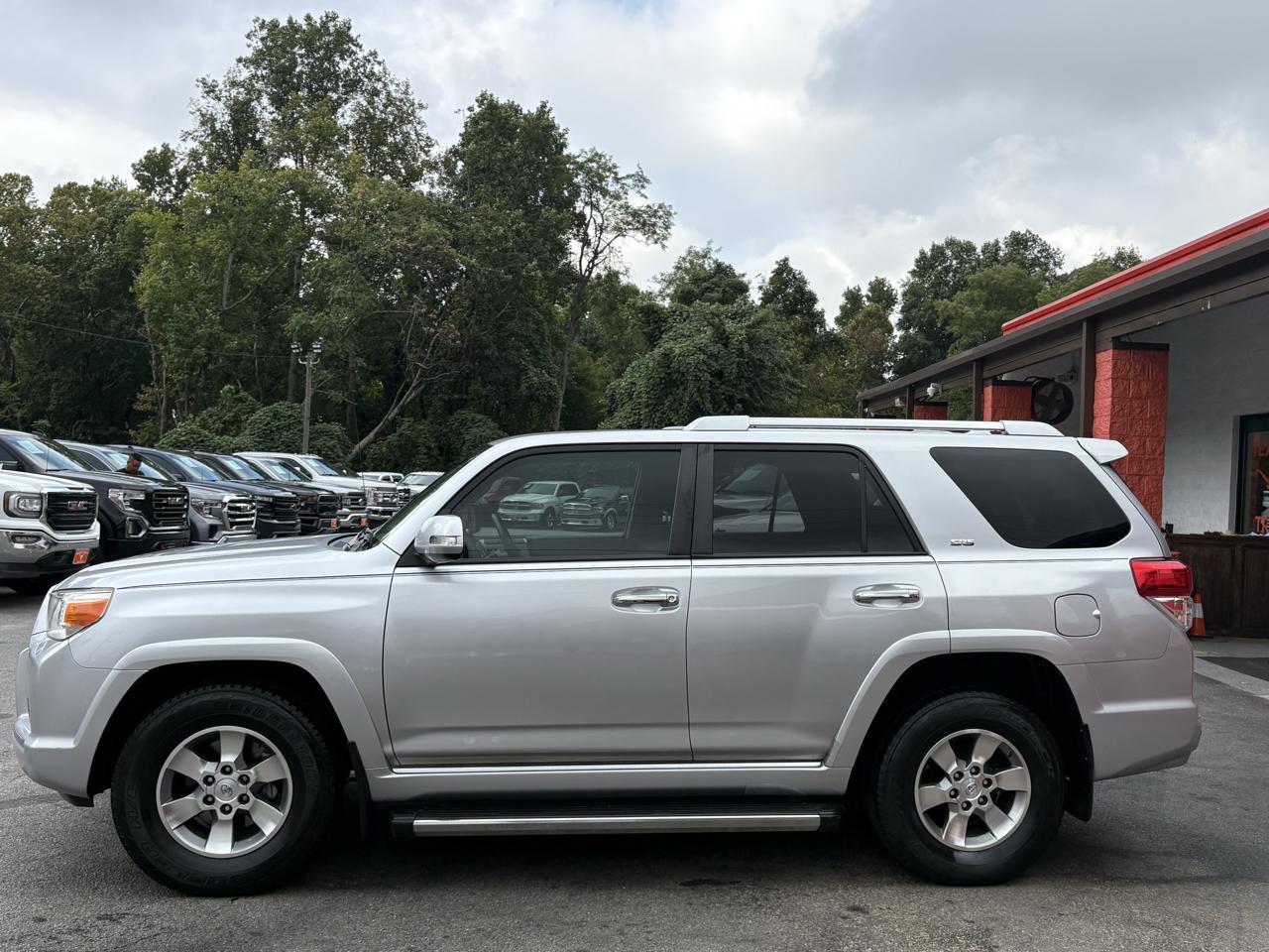 Toyota 4Runner RWD 4dr V6 Limited (Natl) 2011