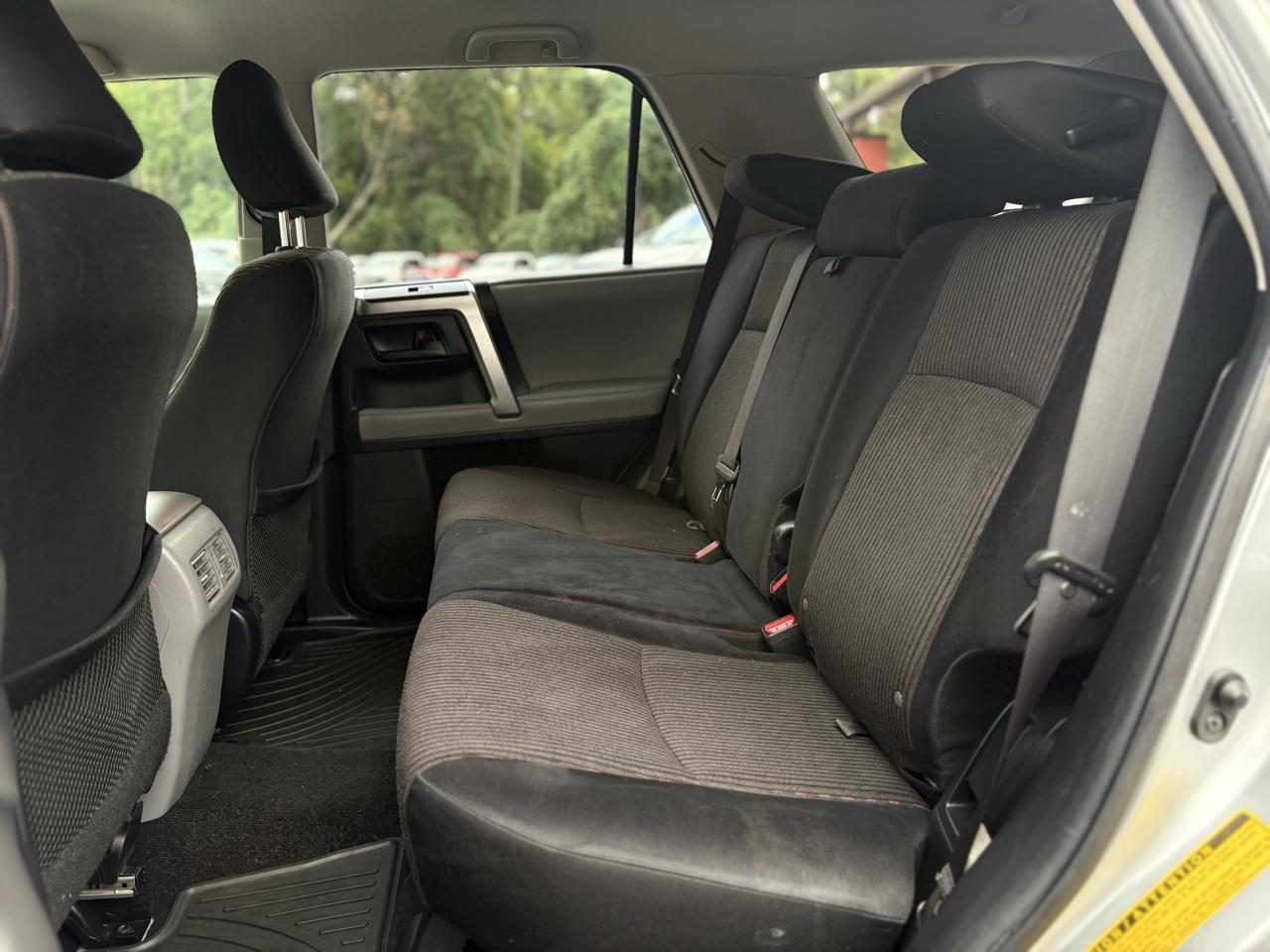 Toyota 4Runner RWD 4dr V6 Limited (Natl) 2011