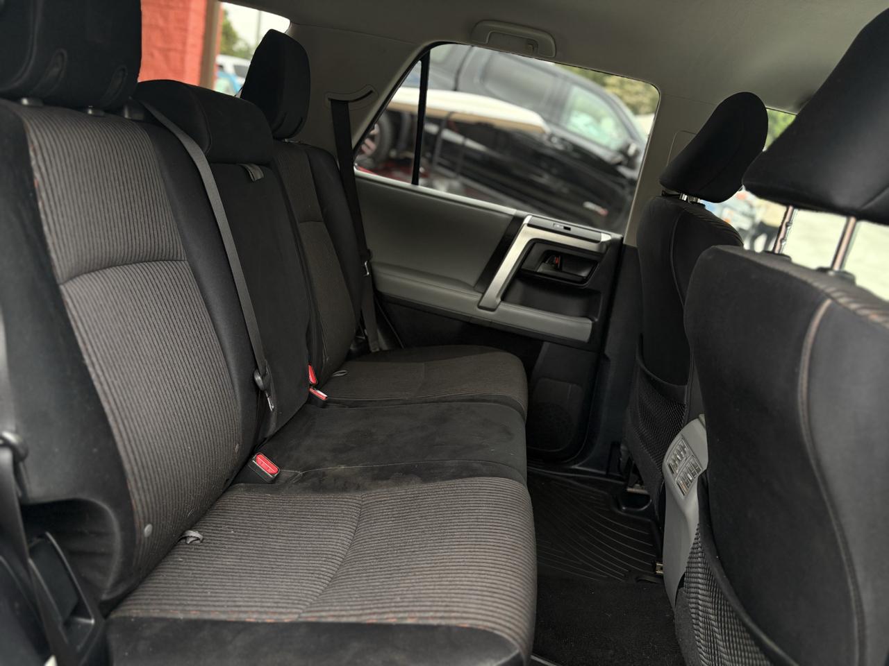 Toyota 4Runner RWD 4dr V6 Limited (Natl) 2011