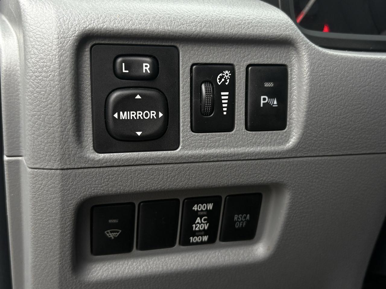 Toyota 4Runner RWD 4dr V6 Limited (Natl) 2011