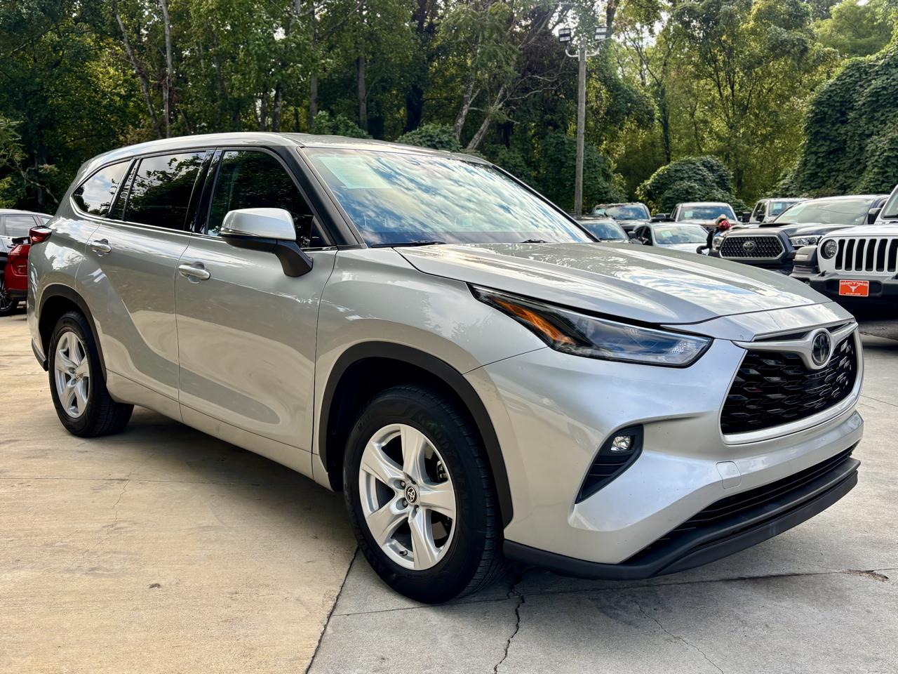 Toyota Highlander LE FWD (Natl) 2021