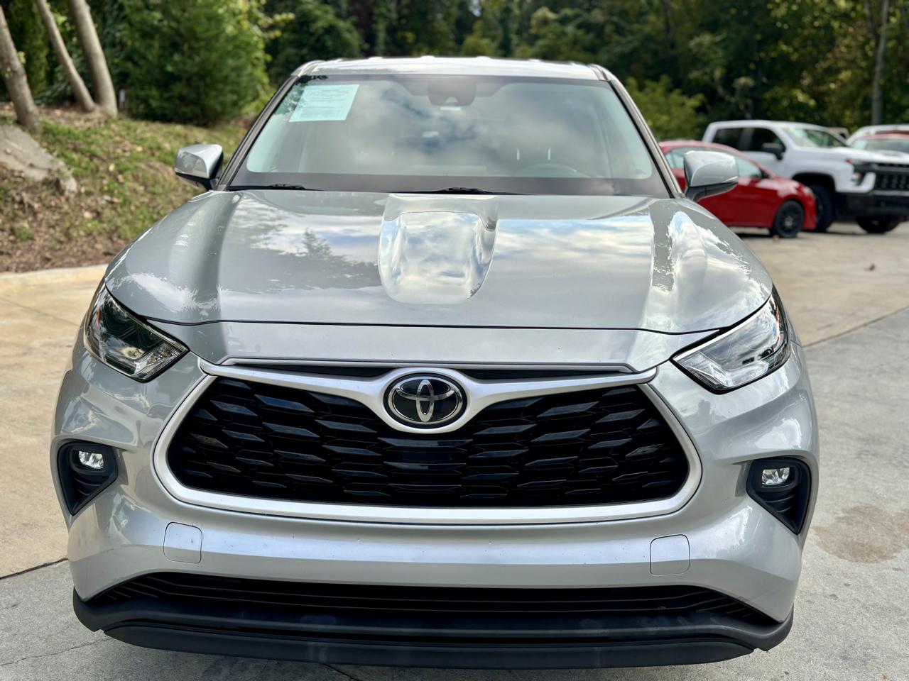 Toyota Highlander LE FWD (Natl) 2021