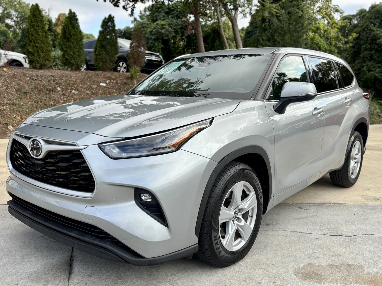 Toyota Highlander LE FWD (Natl) 2021