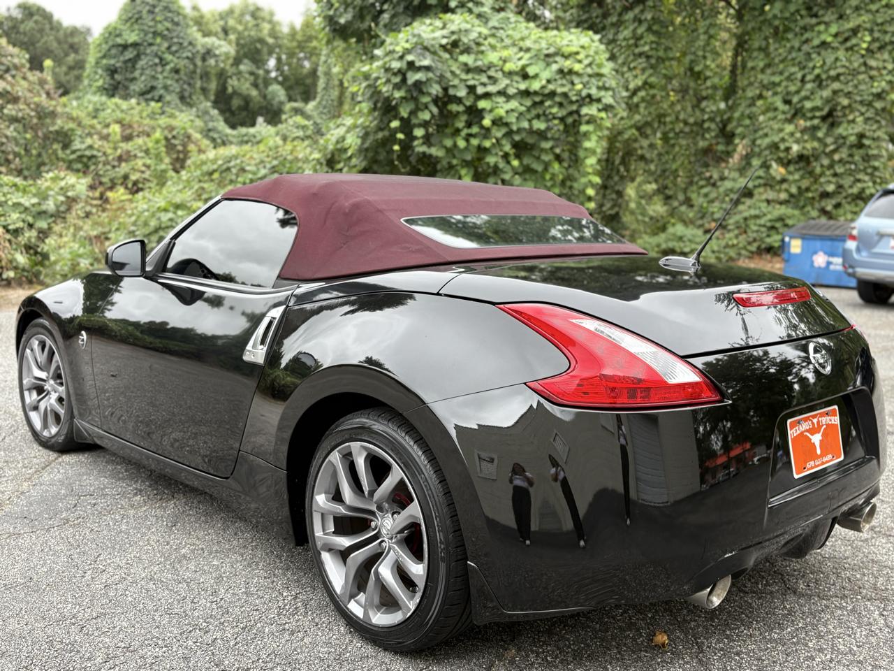 Nissan 370Z 2dr Roadster Auto Touring 2010