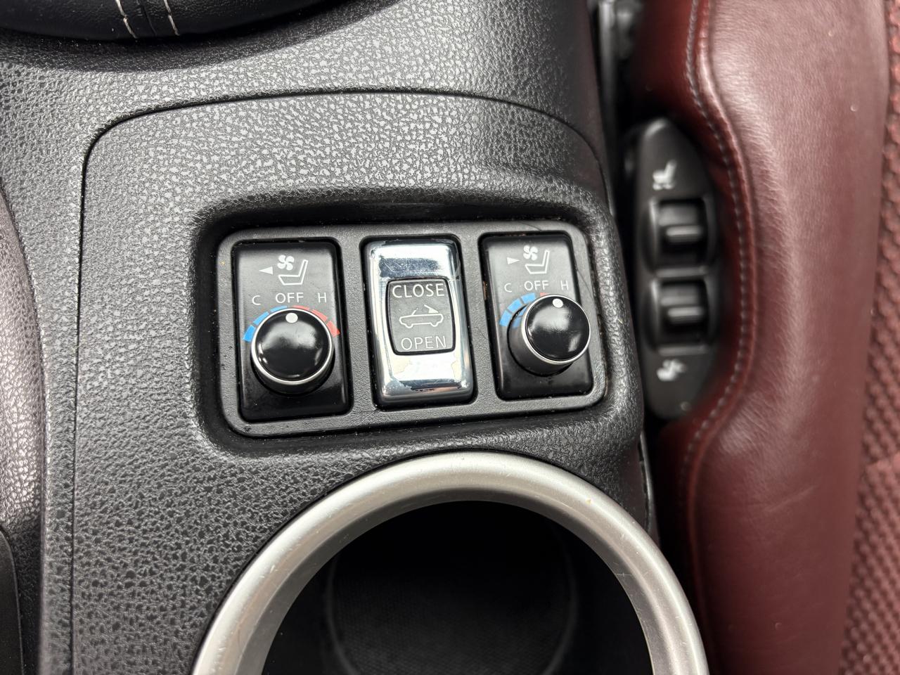 Nissan 370Z 2dr Roadster Auto Touring 2010