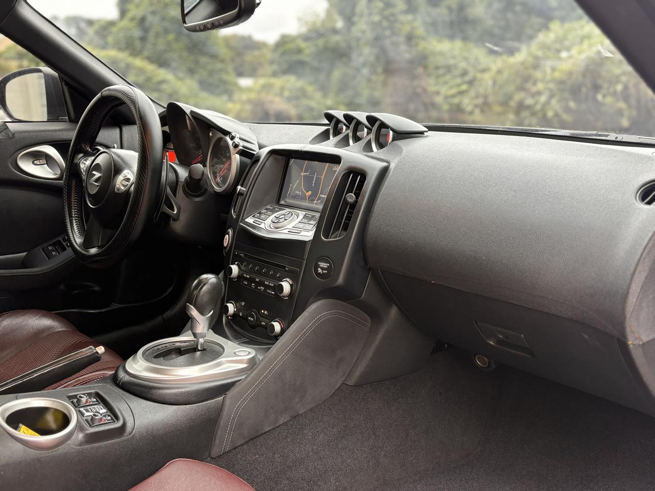 Nissan 370Z 2dr Roadster Auto Touring 2010