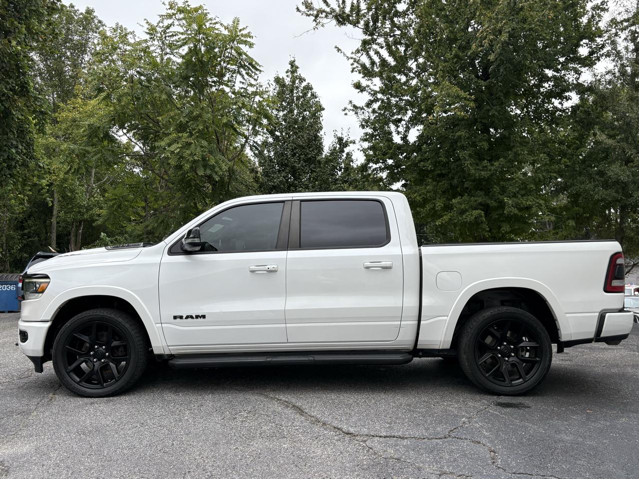 RAM 1500 Laramie 4x4 Crew Cab 5'7" Box 2021