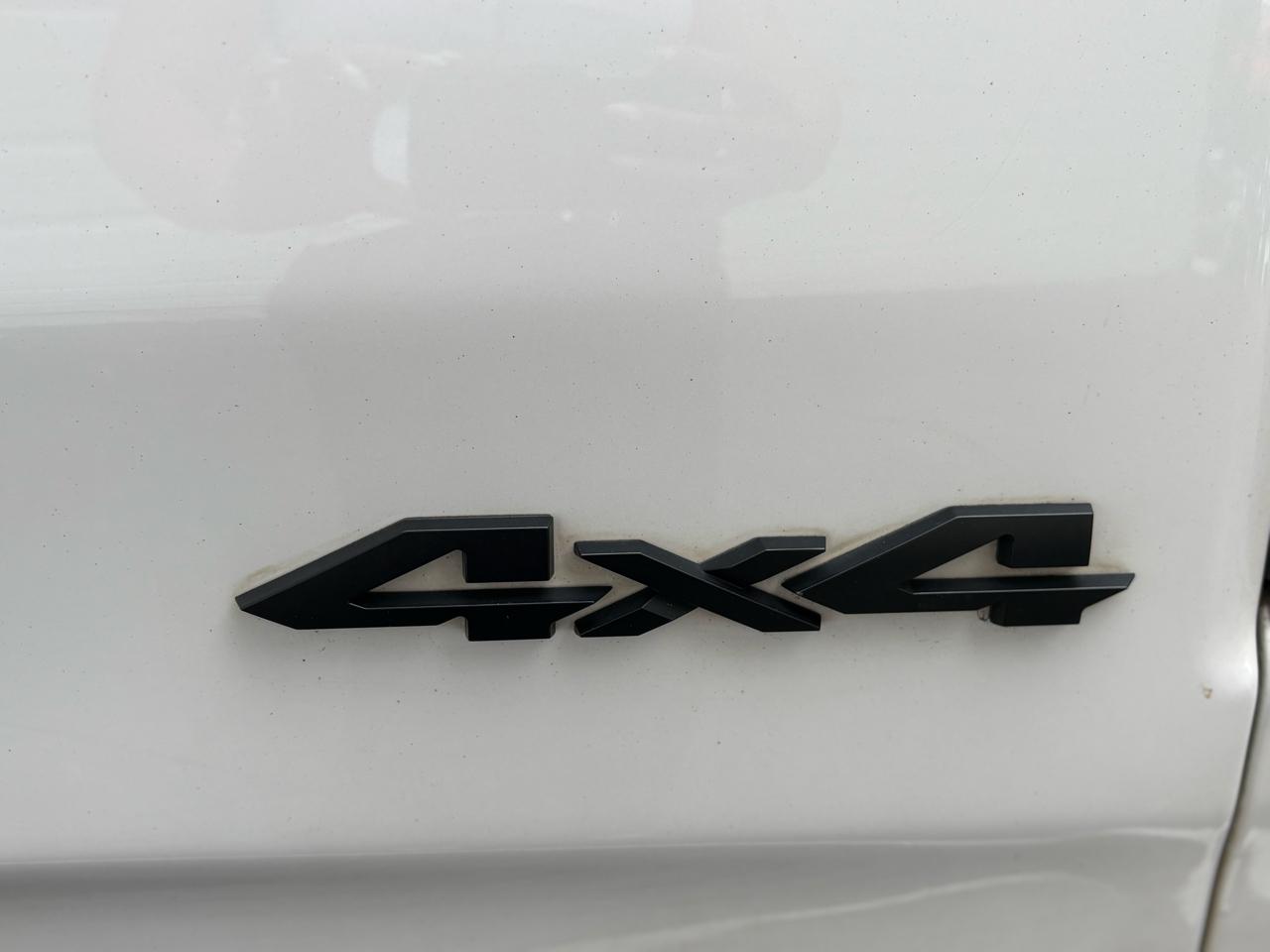 RAM 1500 Laramie 4x4 Crew Cab 5'7" Box 2021