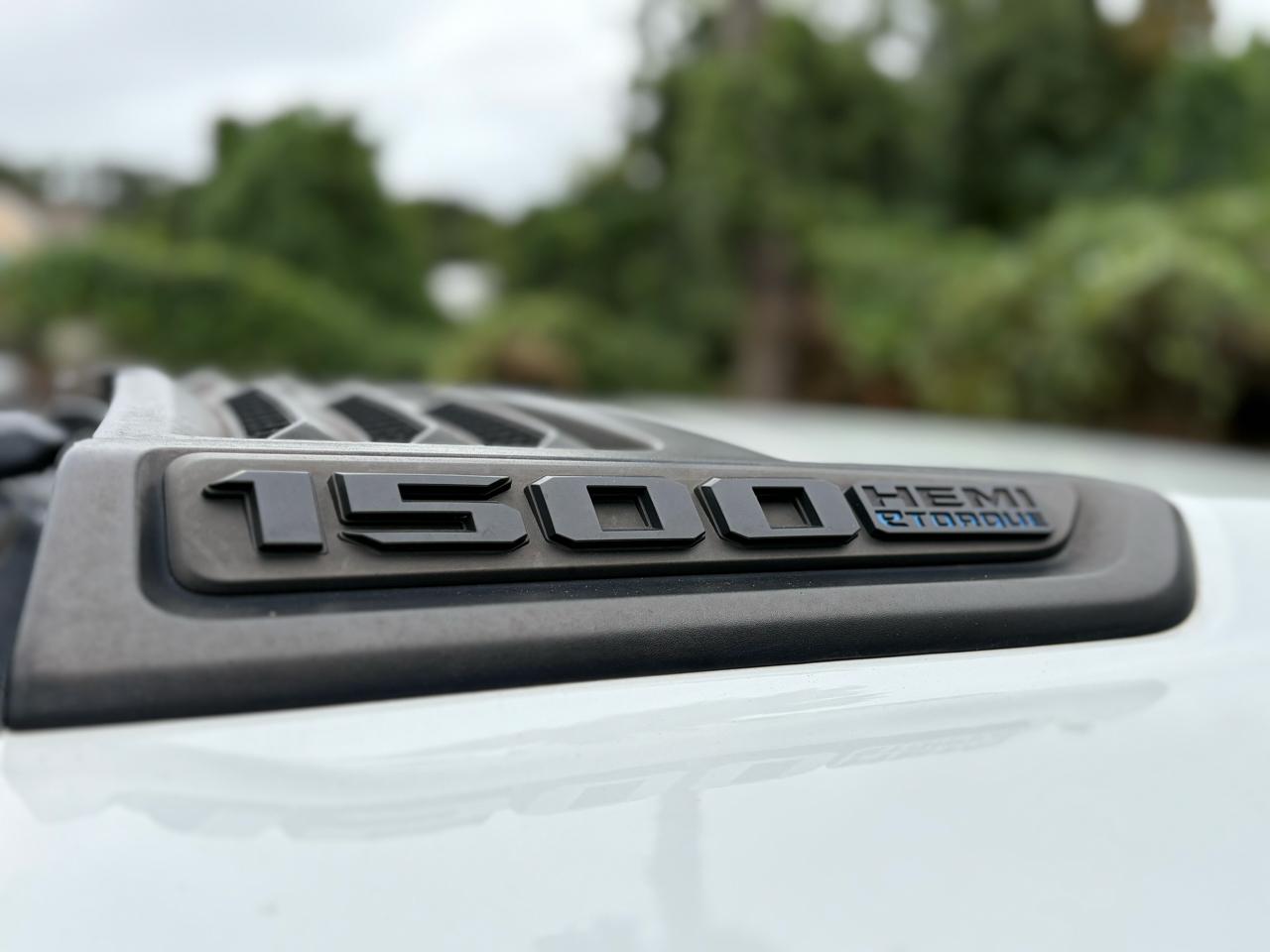 RAM 1500 Laramie 4x4 Crew Cab 5'7" Box 2021