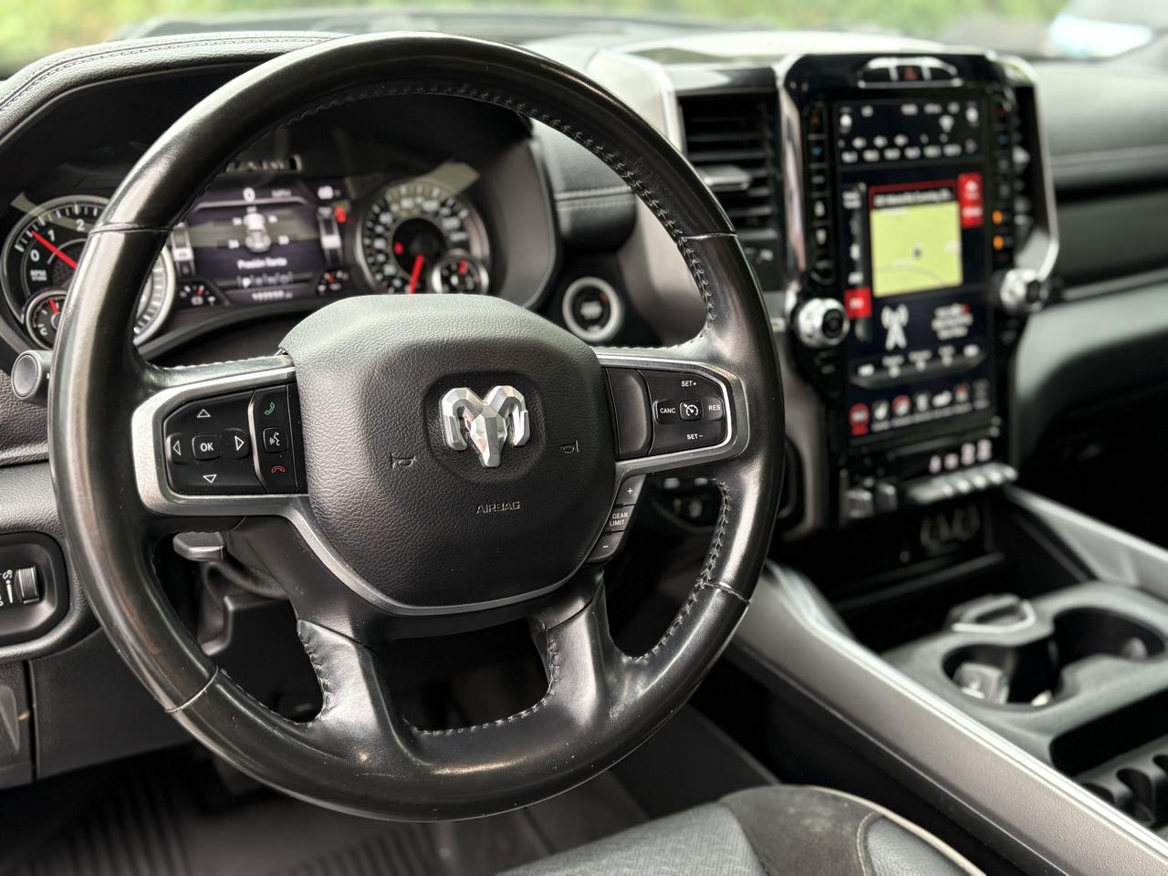 RAM 1500 Laramie 4x4 Crew Cab 5'7" Box 2021