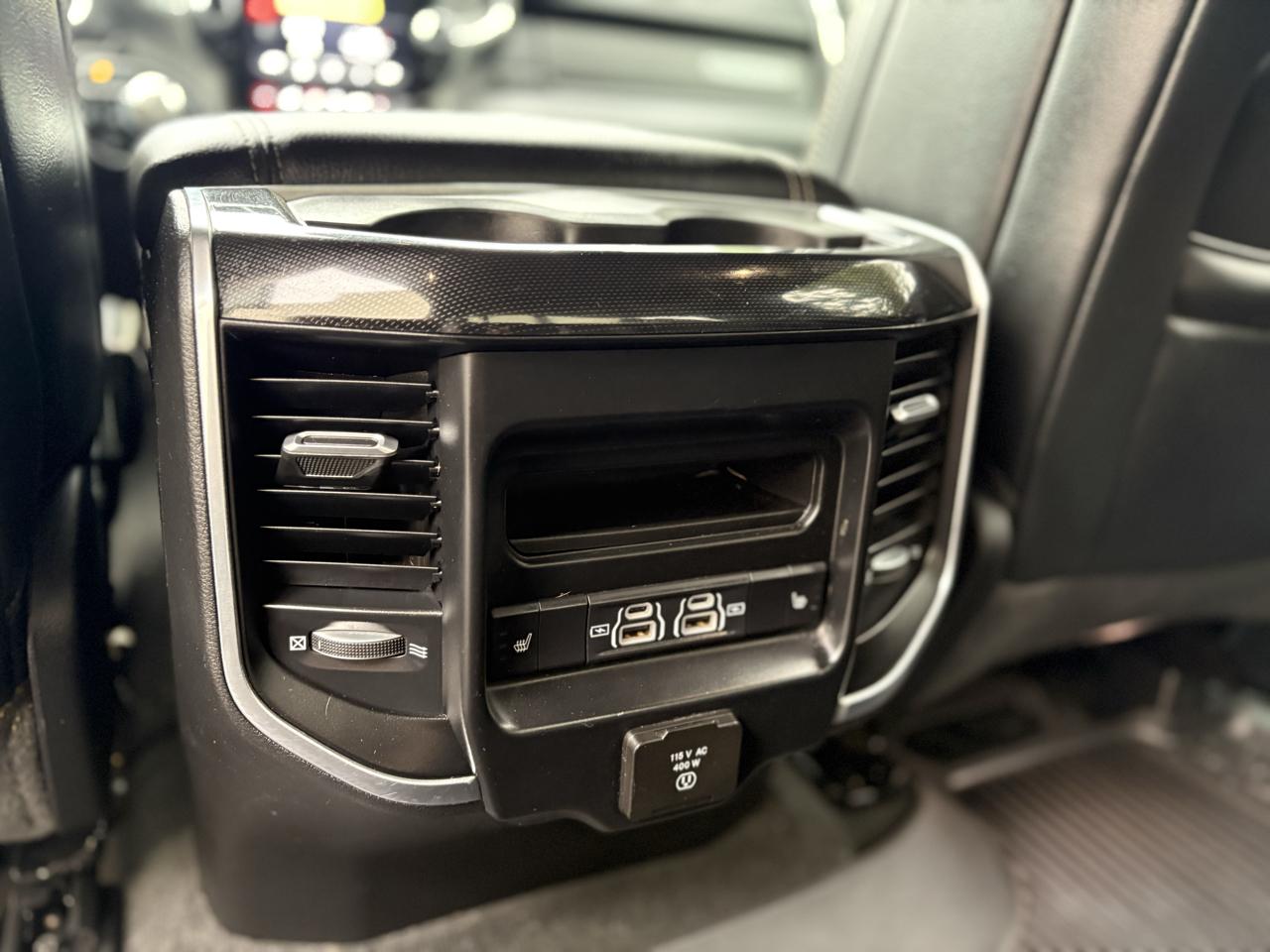 RAM 1500 Laramie 4x4 Crew Cab 5'7" Box 2021