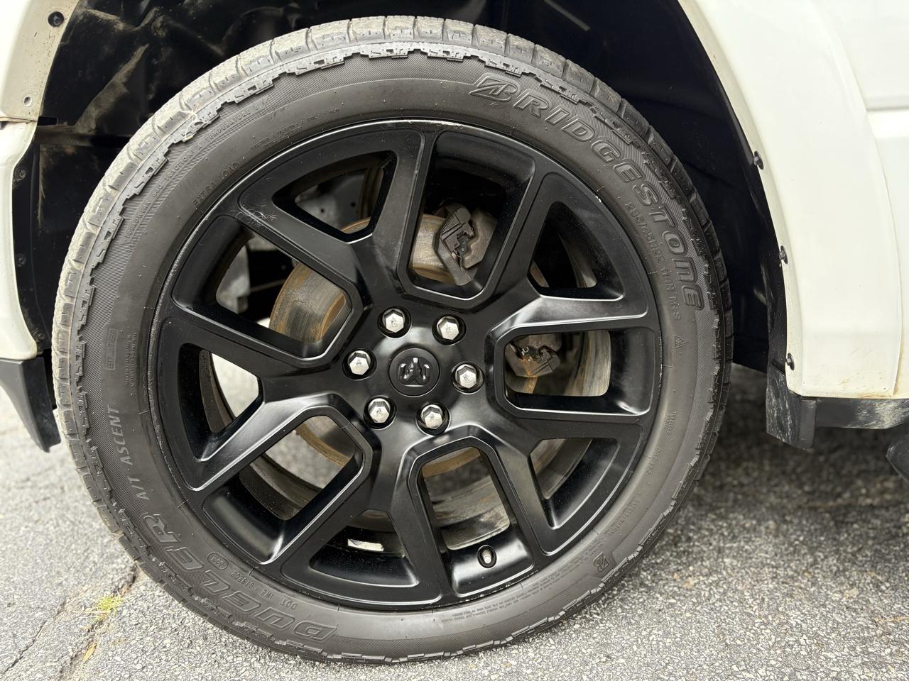RAM 1500 Laramie 4x4 Crew Cab 5'7" Box 2021