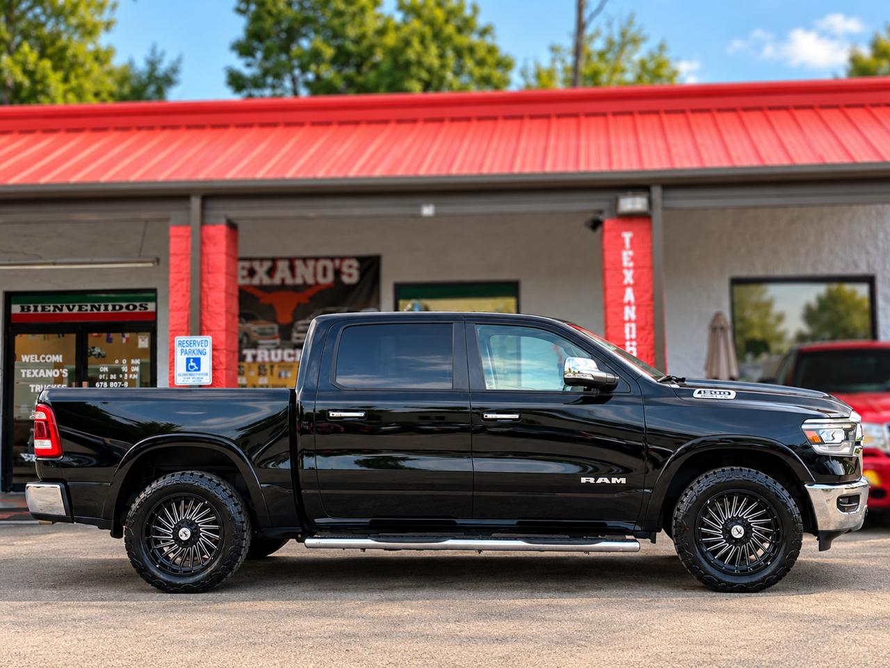 RAM 1500 Laramie 4x4 Crew Cab 5'7" Box 2019