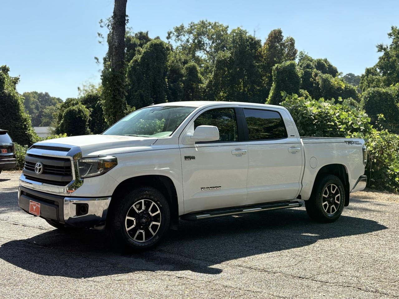 Toyota Tundra 2WD Truck CrewMax 5.7L V8 6-Spd AT SR5 (Natl) 2014