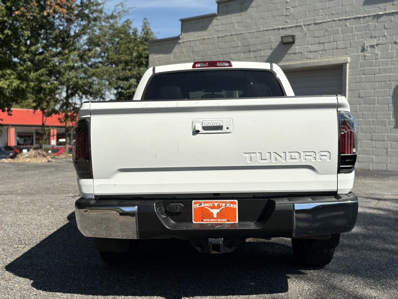 Toyota Tundra 2WD Truck CrewMax 5.7L V8 6-Spd AT SR5 (Natl) 2014